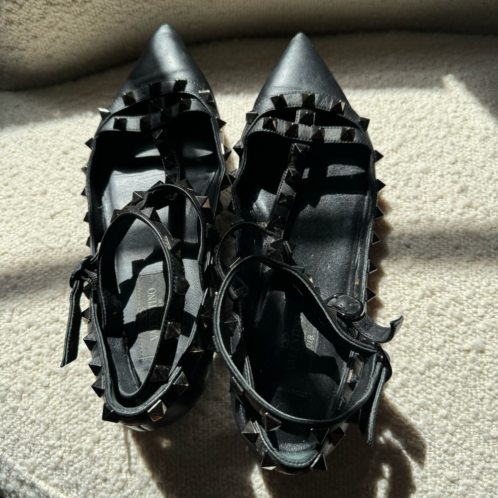 Flats VALENTINO size 35 1/2 black